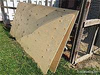 Les matériaux pour construire une porte de cabanon, remise ou abri de jardin - Installer une porte de remise