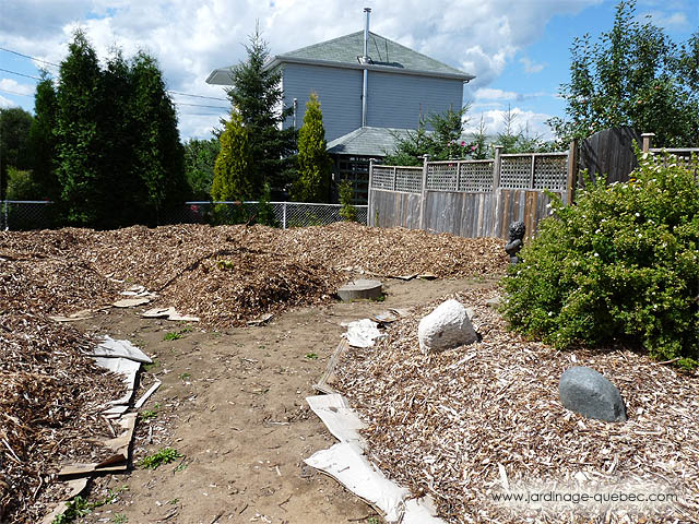 Fabriquer un Sol avec le Bois raméal fragmenté - Créer un Jardin devant une maison