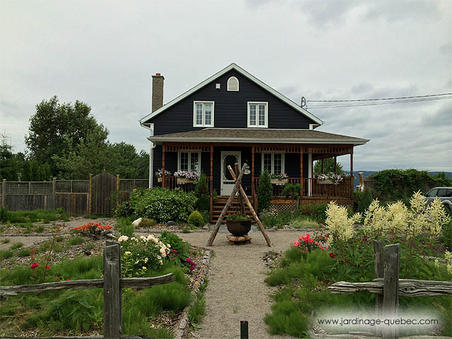 Jardins décoratifs - Aménagement d'un Jardin ou potager devant une maison résidence ou propriété