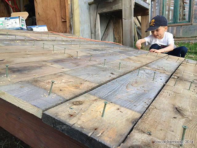 Plancher d'une rampe pour abri de jardin - Construire le plancher d'une rampe de cabanon