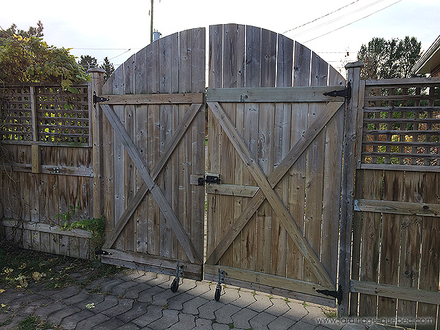 Porte clôture et porte barrière