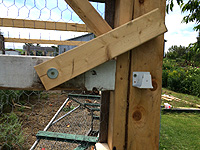 Une volière extérieure pour oiseaux