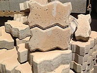 Comment faire l'installation de pavés - Pose de pavés en béton ou dalles ou bloc de murs de soutènement