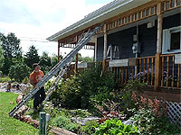 Trucs pour teindre et protéger une galerie en bois ou terrasse en bois traité - Appliquer une teinture pour protéger le bois extérieur