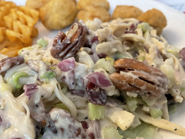 Salade canneberges pacanes et poulet