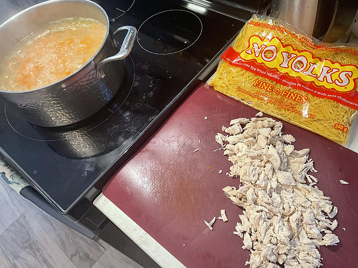 Soupe au poulet et au riz